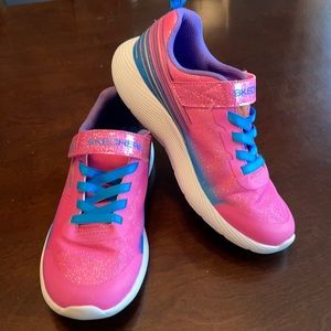 Skechers girls size 3.5. Like new!